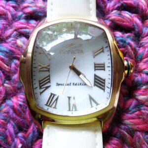 INVICTA GRAND LUPAH WITH TWO LEATHER BANDS